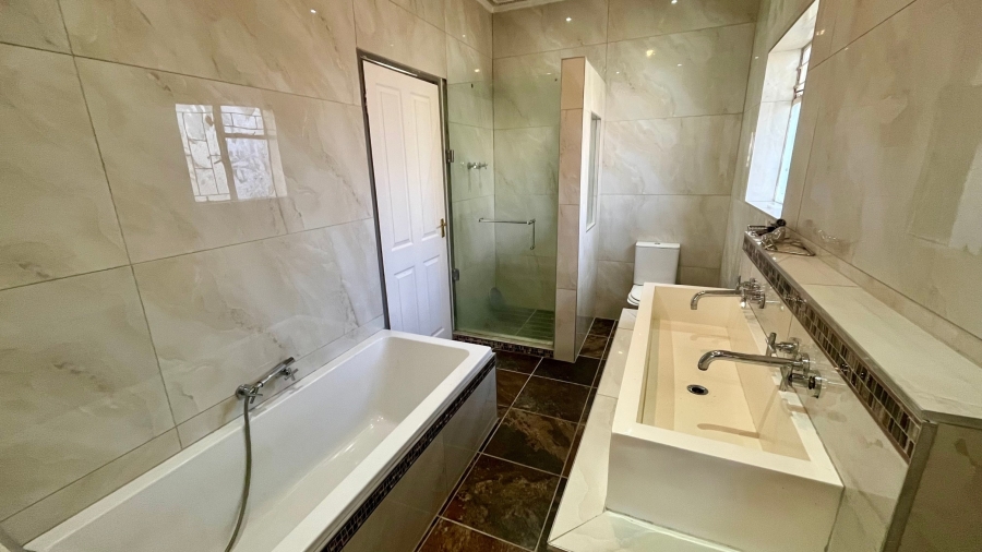 3 Bedroom Property for Sale in Flamwood North West
